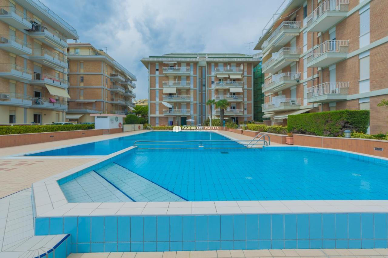 Residence Puerto Del Sol Lido di Jesolo Exterior foto